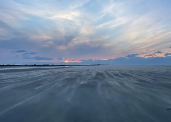 Strandhuisje Anna Dicht Bij De Zee