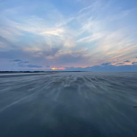 Strandhuisje Anna Dicht Bij De Zee