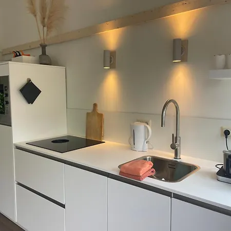 Chalet Strandhuisje Anna Dicht Bij De Zee